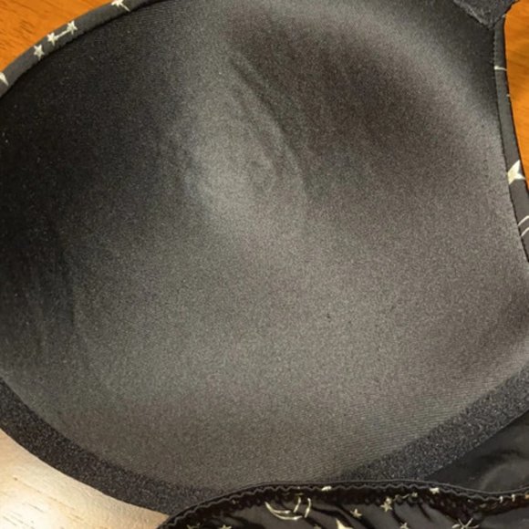 Victoria Secret underwire black bra - Picture 3 of 4